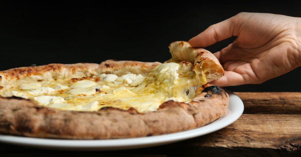 Pizza de queso de cabra: ingredientes y nuestra Cabrita